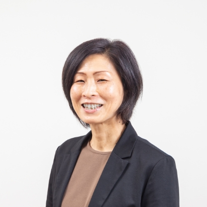 安達 留美子